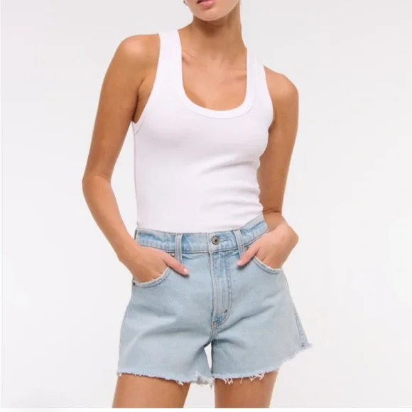 Abercrombie & Fitch 90s relaxed cutoff short high rise - Picture 4 of 7